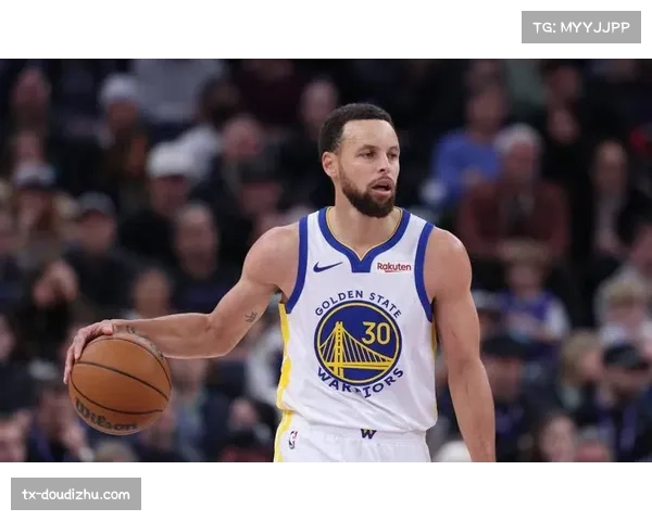 库里右膝伤情好转完成对抗训练,勇士季后赛希望重燃 库里右膝伤情好转完成对抗训练,勇士季后赛希望重燃